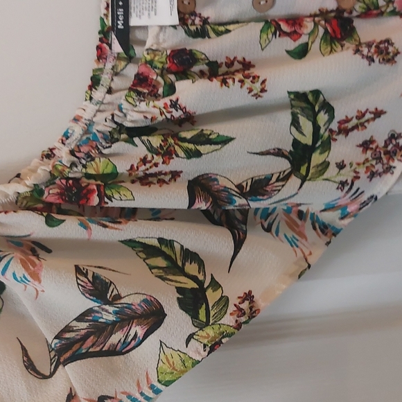 Meli + Eve  jumper with Flowers Designed  Large - Picture 8 of 12